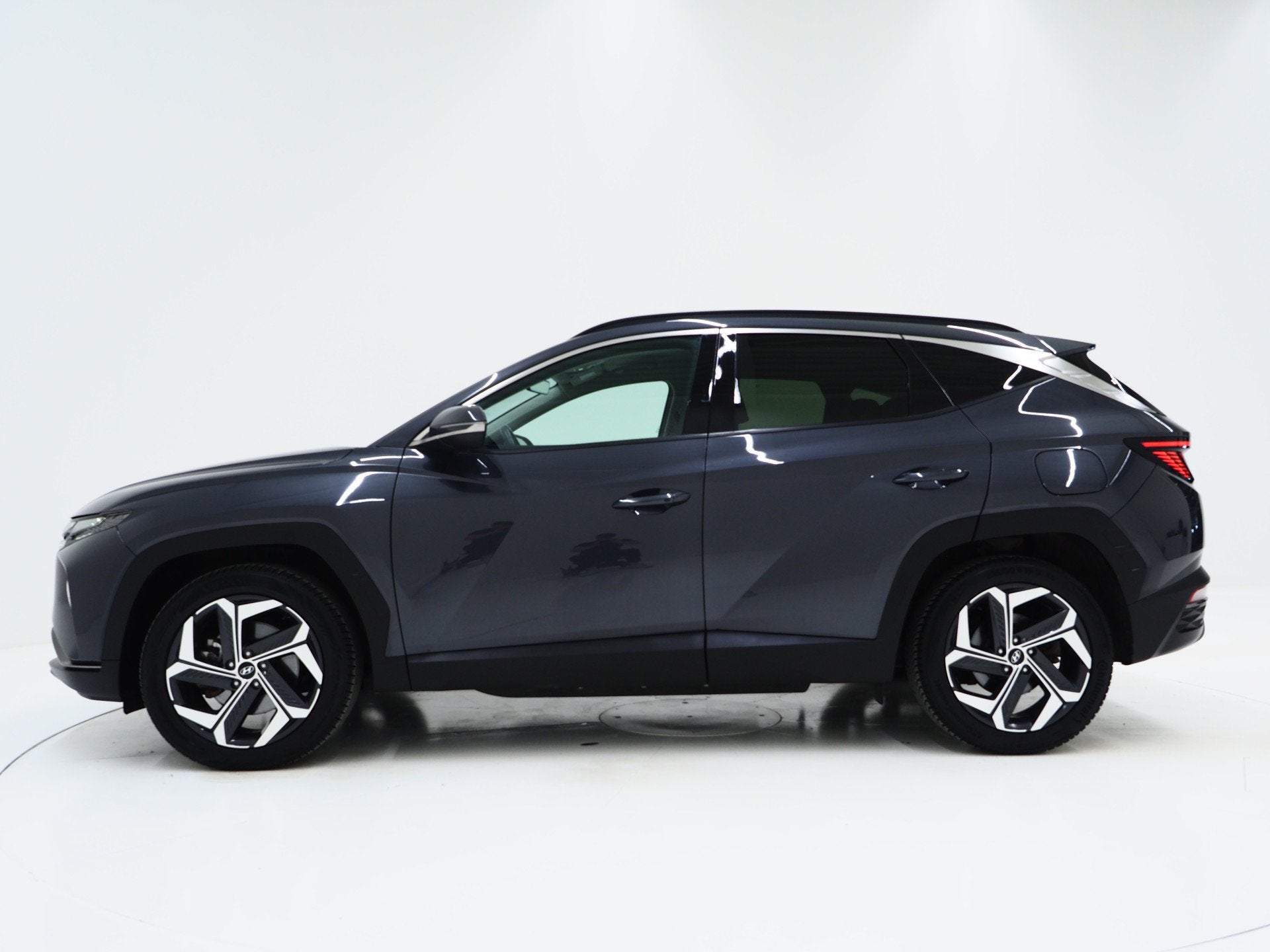 Hyundai Tucson 1.6 T-GDI PHEV 4WD | Leder | Krell Audio | Ad, Automaat, Dealer onderhouden, Gebruikt, Zwart