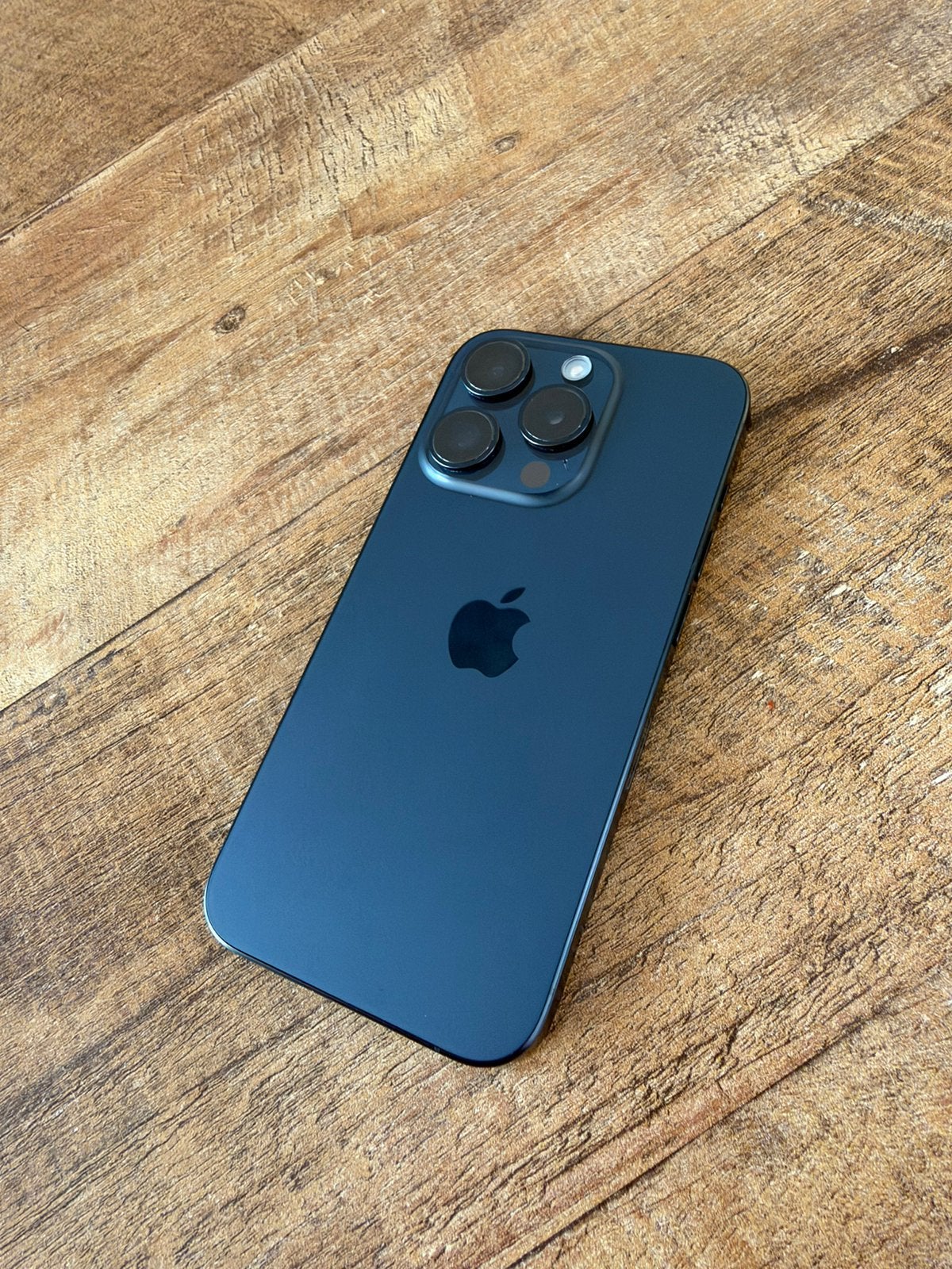 iPhone 15 pro blauw 128 GB zo goed als nieuw (m2452350056) — Mobiele ...
