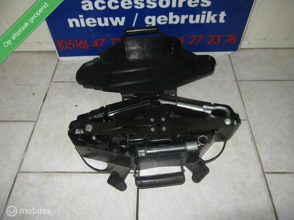 Krikset, reservewielset Vivaro, Trafic, Primastar, Gebruikt, Ophalen of Verzenden