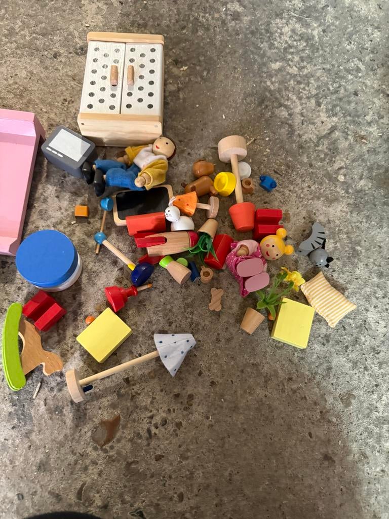 Houten poppenhuis spulletjes - Hape, Hema, Goki, Kinderen en Baby's, Speelgoed | Poppenhuizen, Verzenden, Gebruikt, Toebehoren