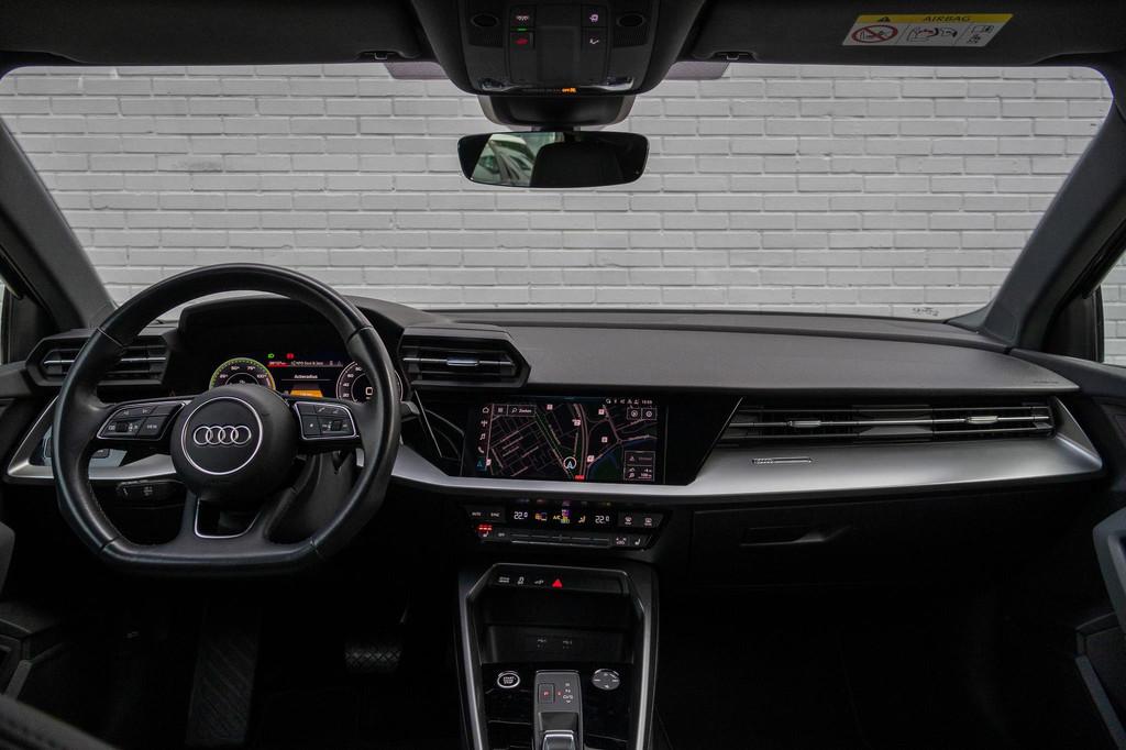 Audi A3 Sportback 40TFSI Plugin Sportstoelen|Camera|Elek Kle, Auto's, Audi, Gebruikt, Euro 6, 4 cilinders, Zwart