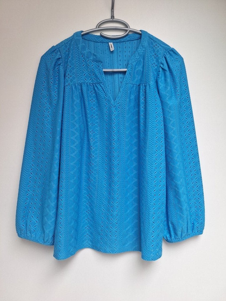 Blauwe trendy ONLY broderie top - maat XS 34, Kleding | Dames, Blouses en Tunieken, Only, Blauw, Ophalen of Verzenden, Maat 34 (XS) of kleiner