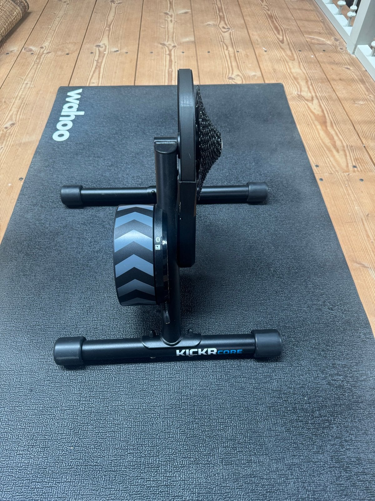 Wahoo KICKR CORE fietstrainer met mat, Overige typen, Staal, Ophalen of Verzenden, Zo goed als nieuw