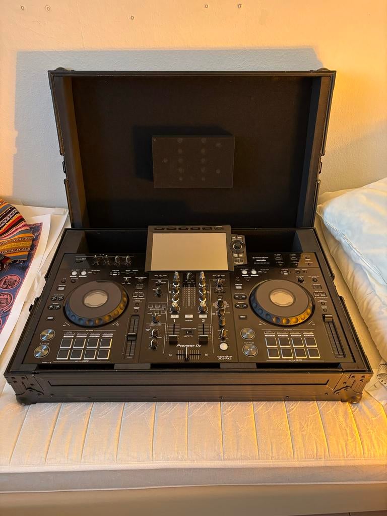 Pioneer XDJ-RX3 + Flight case - So good as new, Ophalen, Zo goed als nieuw, Dj-set, Pioneer