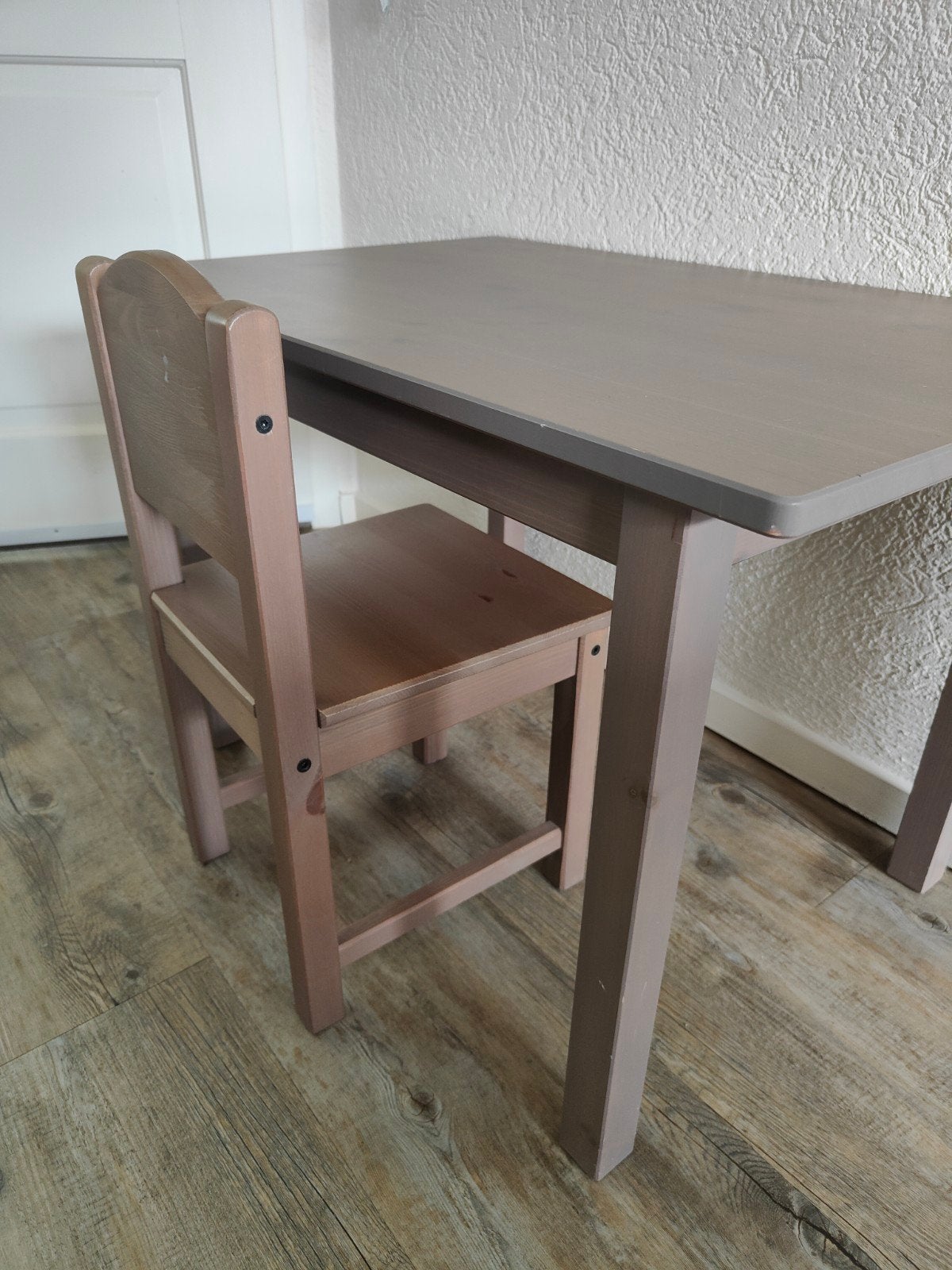 Mooi kinderbureau bureau met bij passend stoeltje, Huis en Inrichting, Bureaus, Ophalen, Gebruikt