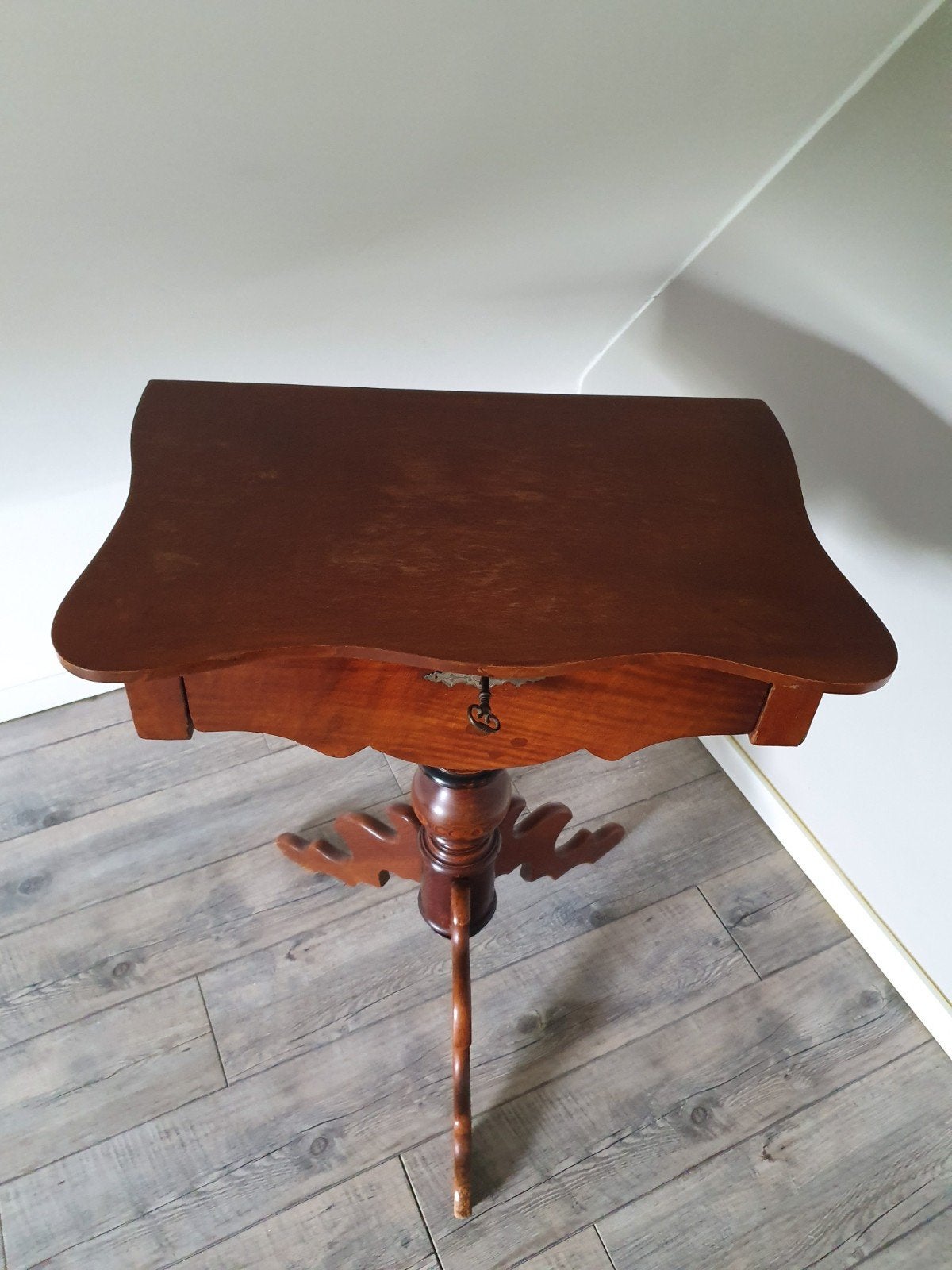 Antiek Mahoniehouten Naaitafeltje met Lade, Antiek en Kunst, Ophalen