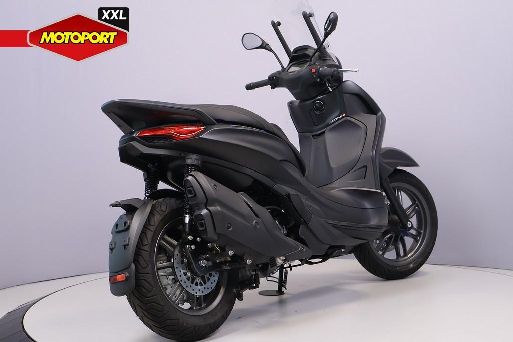 Piaggio BEVERLY 400 S (bj 2026), Motoren, Scooter, Bedrijf, Piaggio Vespa B.V., Minervum 7272
4817 ZM  Breda, NL