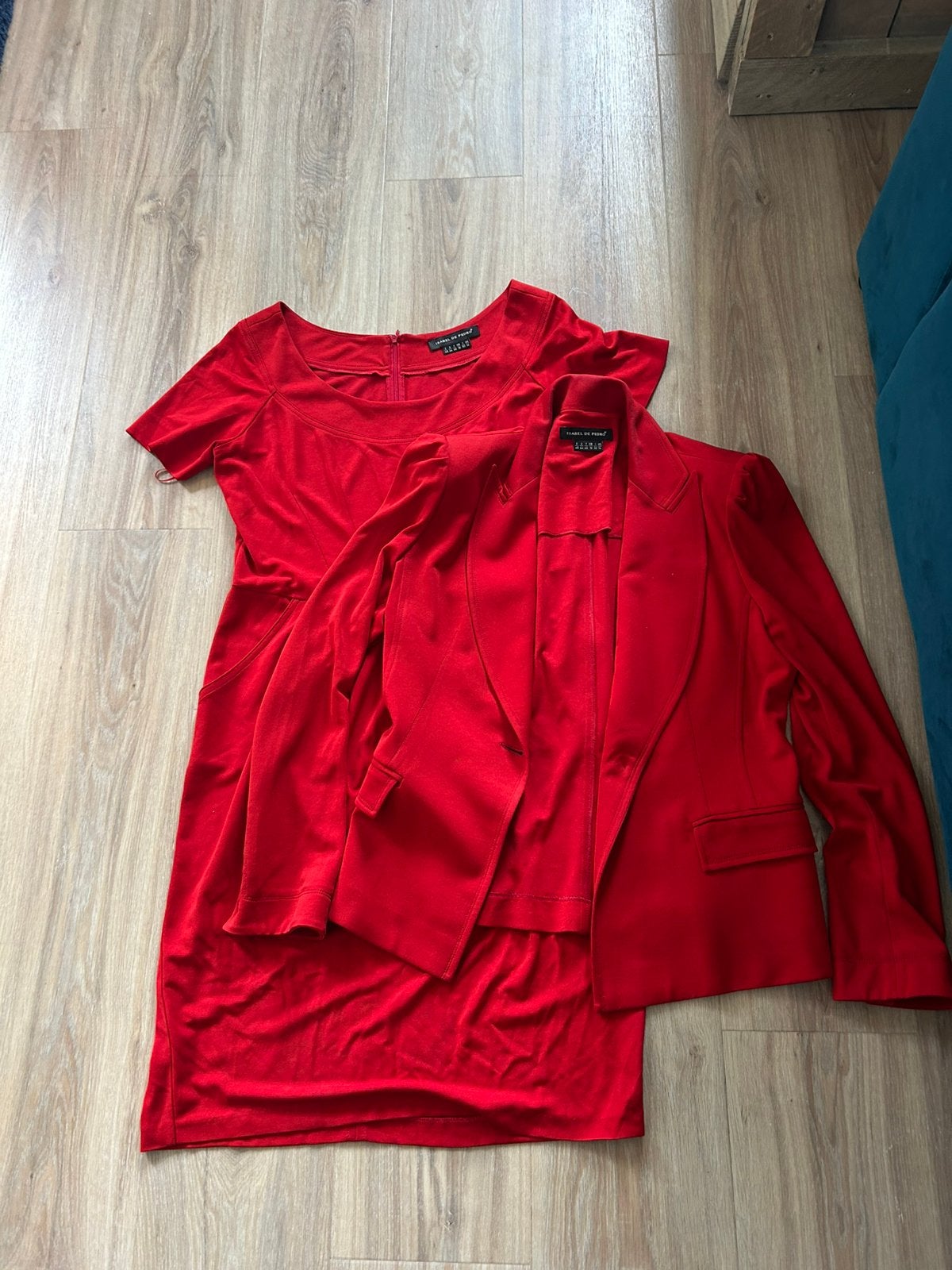 Isabel de Pedro set blazer + jurk maat 44 rood mantelpakje, Kostuum of Pak, Maat 42/44 (L), Ophalen of Verzenden, Zo goed als nieuw