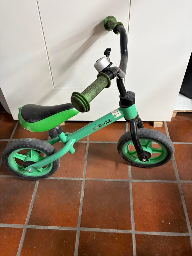 Kinderloopfietsje - Groen - Gebruikt, Fietsen en Brommers, Fietsen | Kinderfietsjes, Ophalen, Gebruikt, Minder dan 16 inch