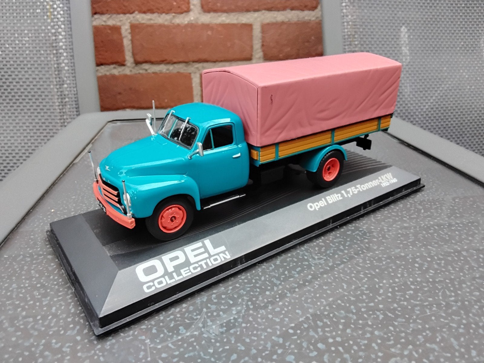 Opel Blitz. jaren 50.    1/43, Ophalen of Verzenden, Zo goed als nieuw, Auto, Overige merken