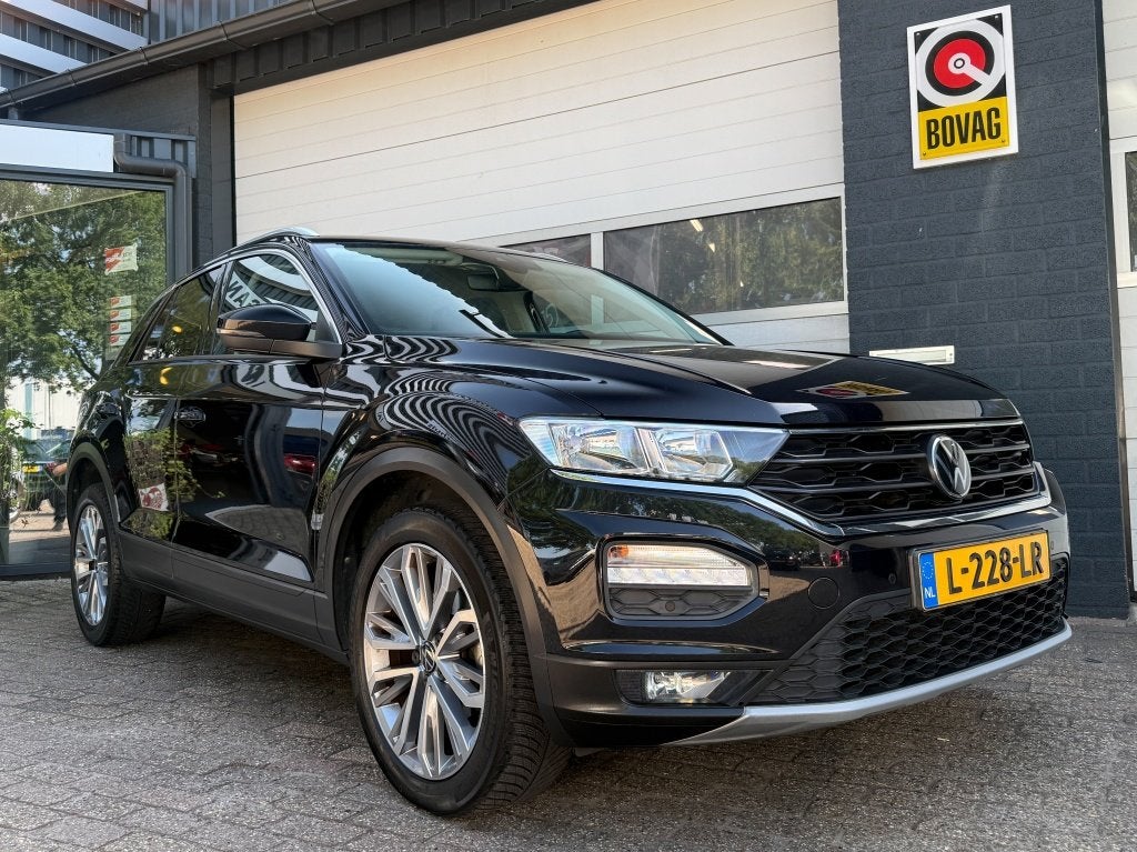 Volkswagen T-Roc 1.5 TSI Style Bns (bj 2021, automaat), Automaat, 1254 kg, Euro 6, 4 cilinders