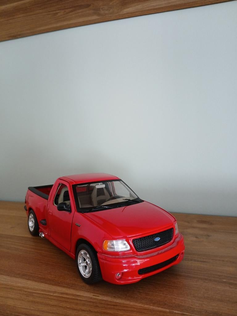 Ford SVT F150 1:21 modelauto, Hobby en Vrije tijd, Modelauto's | 1:24, Ophalen of Verzenden, Auto, Bburago