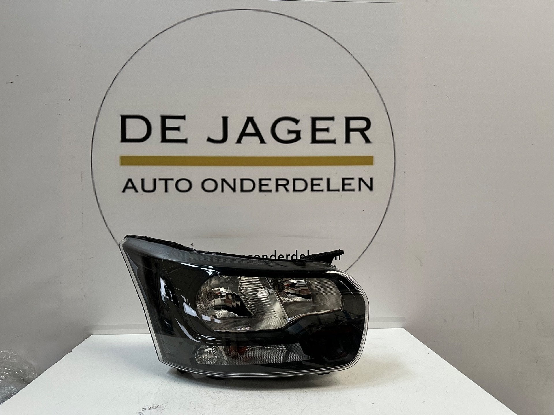 FORD TRANS T MK8 KOPLAMP RECHTS ZWART BINNEN GK31-13W029-BB, Gebruikt, Info@ford.com, Ophalen of Verzenden, Ford