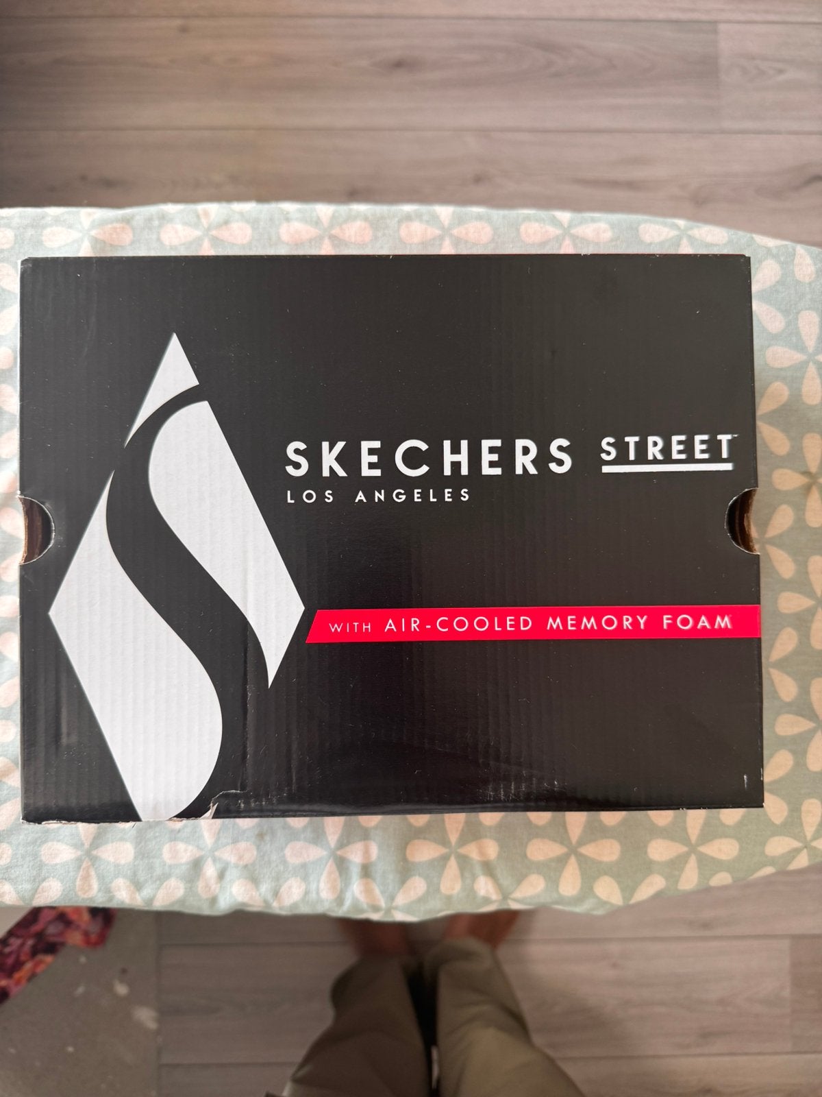 Skechers Black, Zwart, Ophalen of Verzenden, Sneakers of Gympen, Zo goed als nieuw