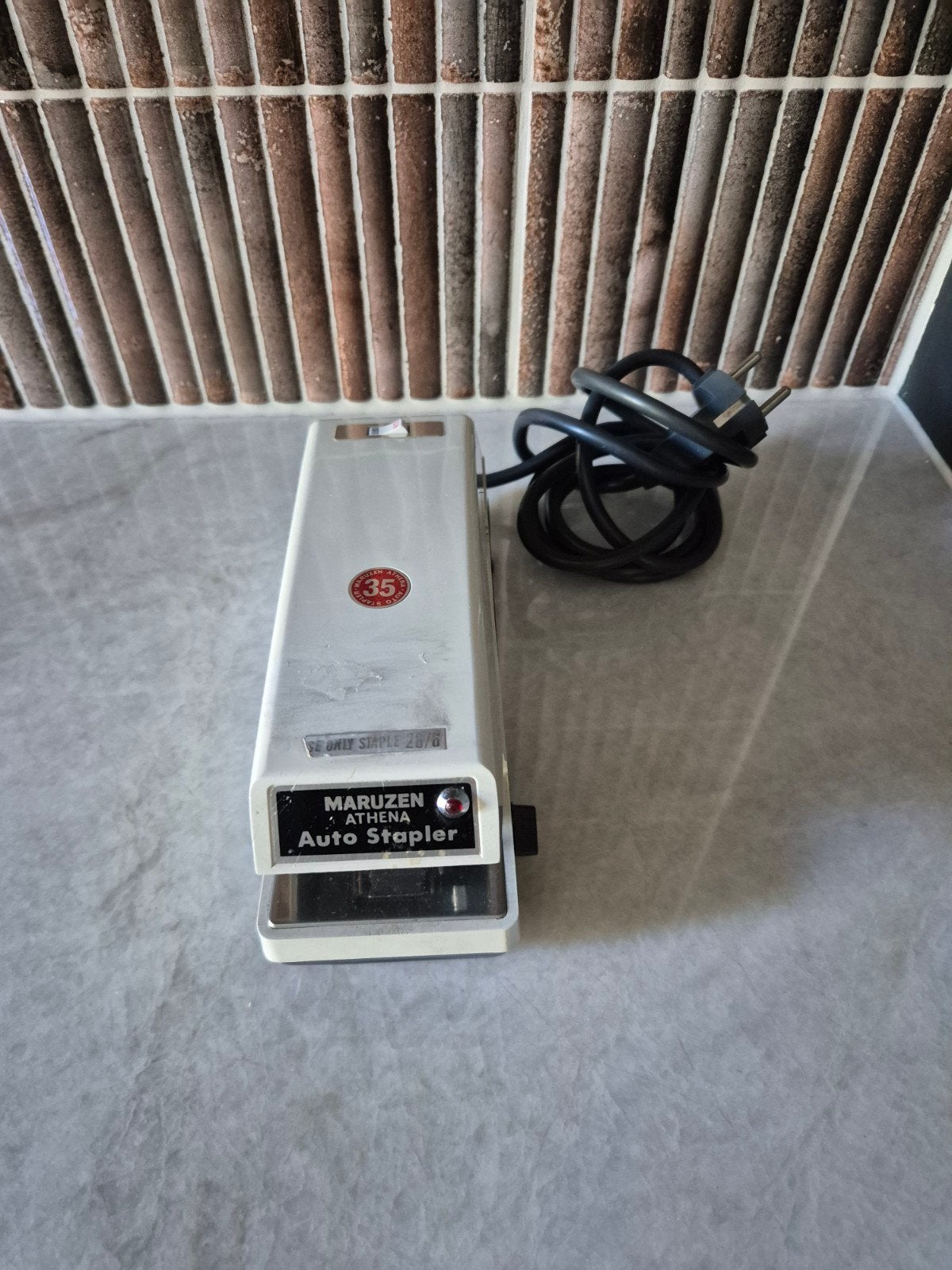 vintage elektrische nietmachine Maruzen Co. Ltd. Tokyo Japan, Ophalen of Verzenden, Gebruikt
