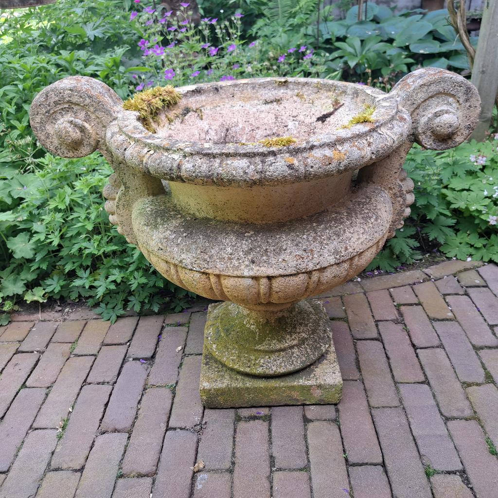 Grote oude betonnen tuinvaas vaas jardinière met oren Etage3, Ophalen, ,, ,, Gebruikt
