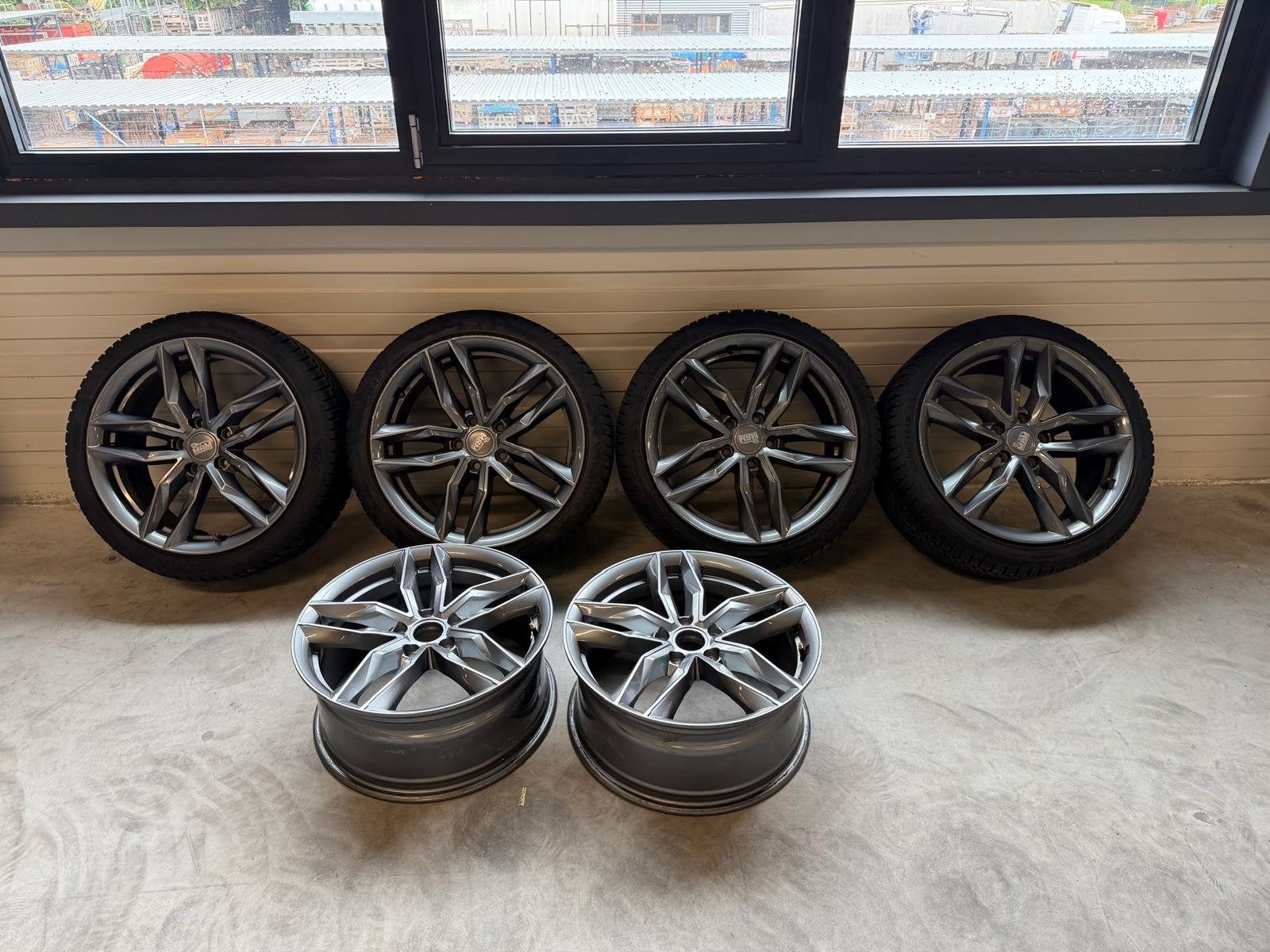 Golf Audi Seat Velgen 18 inch 5x112 Goodyear winterbanden, Ophalen, 18 inch, Gebruikt, Banden en Velgen