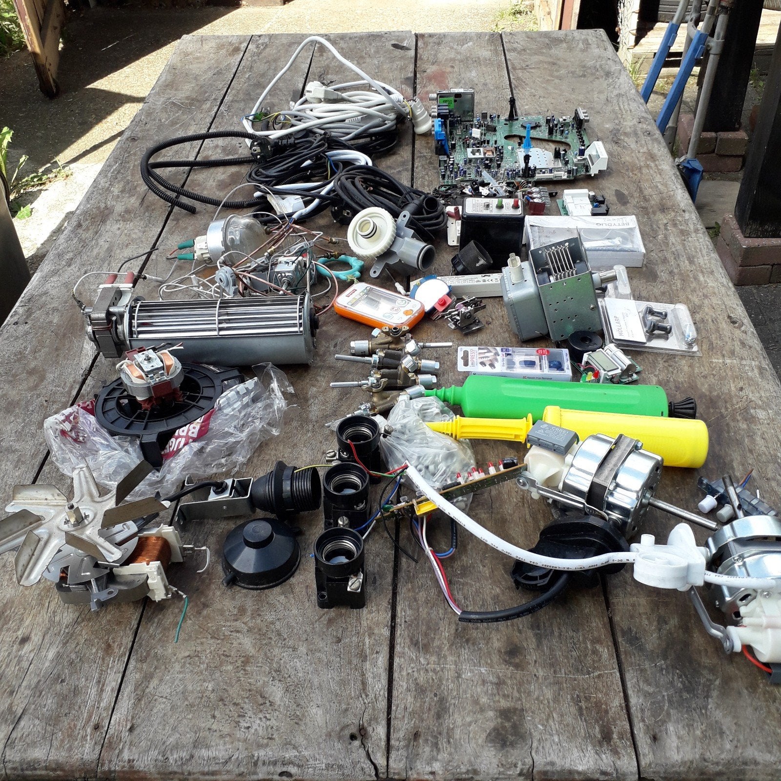Elektronica componenten voor hobby en schoolprojecten, Ophalen