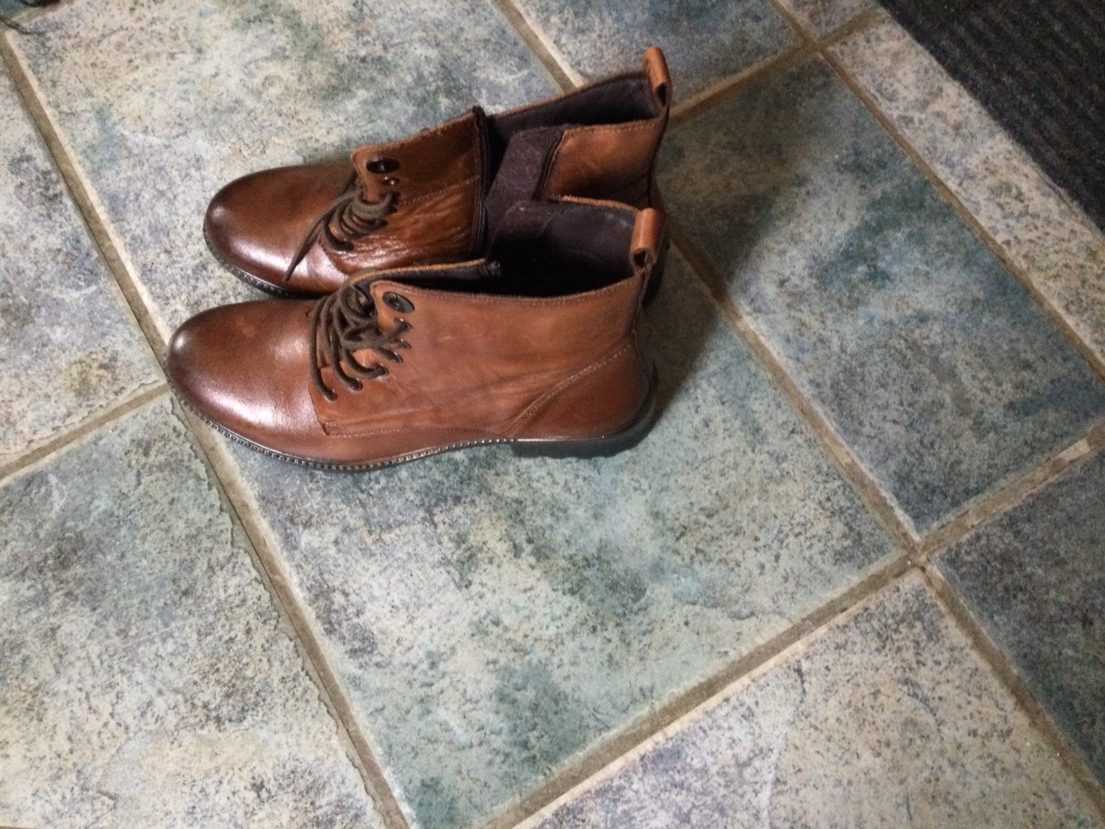 Nieuwe schoenen, Bruin, Nieuw, Ophalen of Verzenden, Hush Puppies