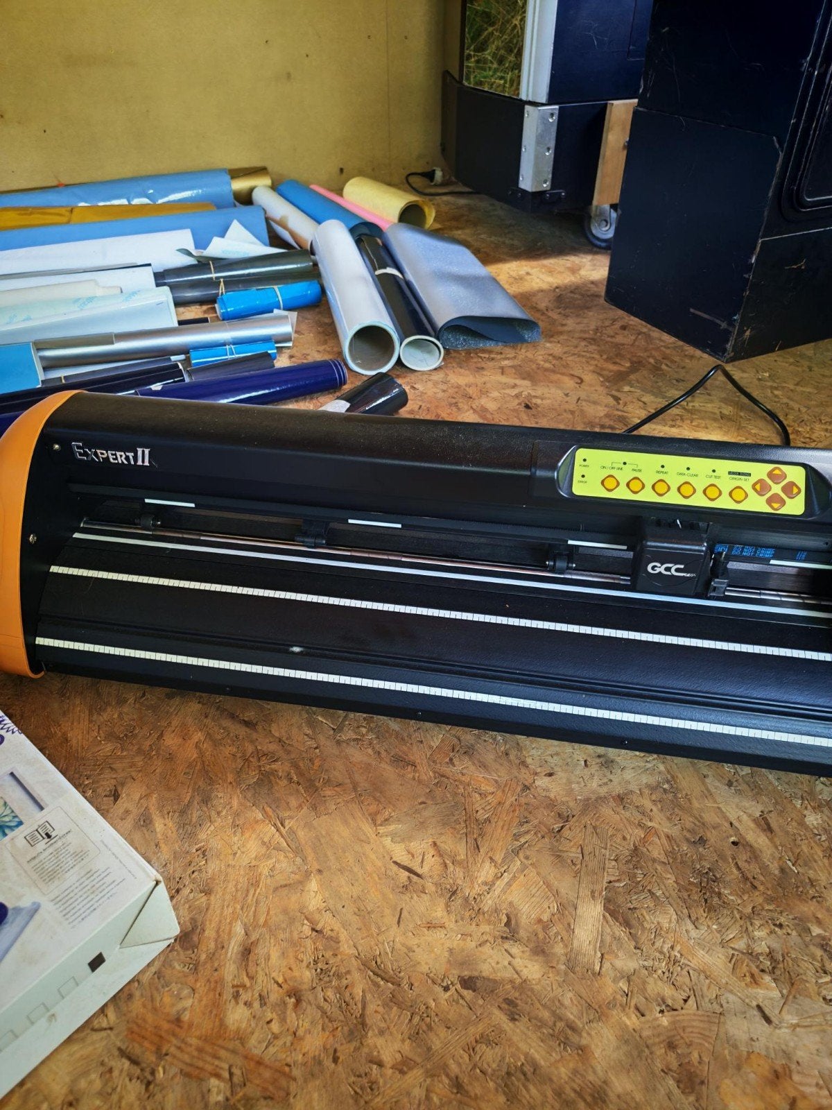 Professionele snijplotters met materiaal, Ophalen, Divers, Divers, Divers