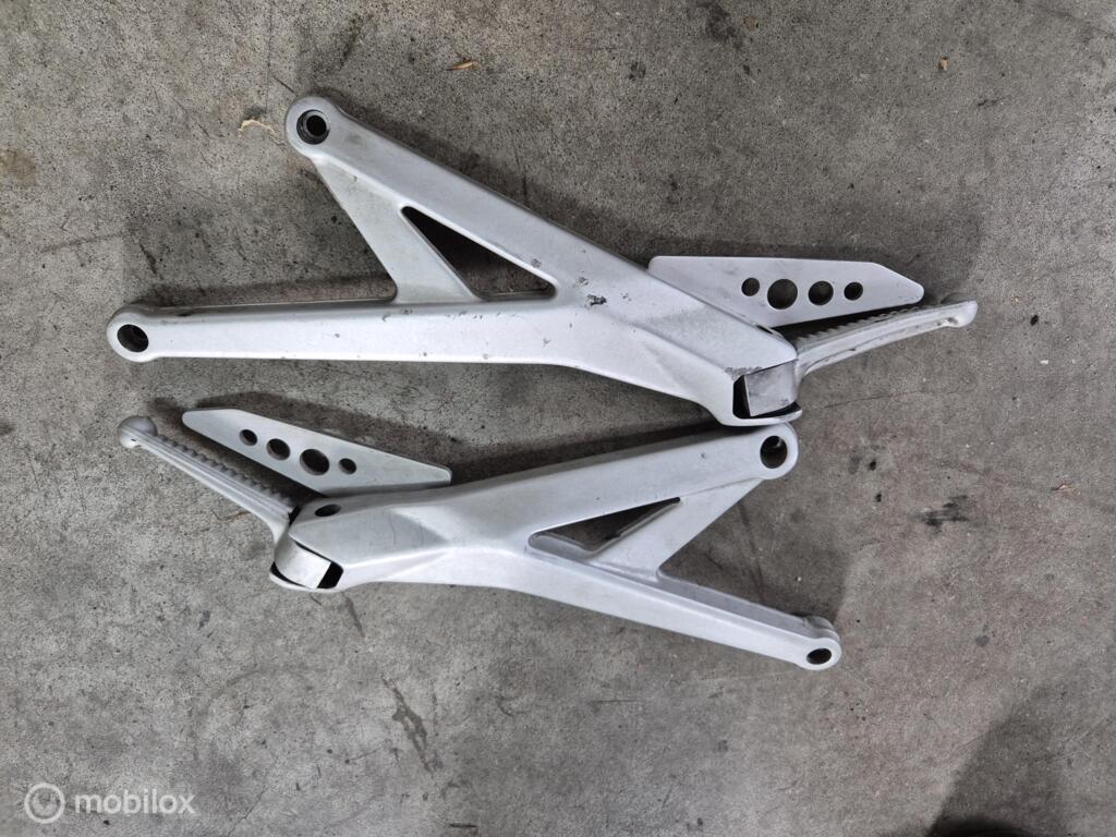 Voetsteun duo steunen Hypermotard Multistrada 796 1000 1100, Gebruikt, Factorystore.service@ducati.com, Ophalen of Verzenden, Via Antonio Cavalieri Ducati, 74/5, 74/6, 40132 Bologna BO
