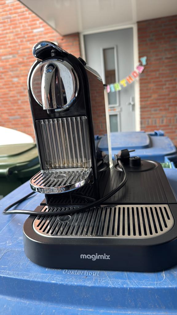 Nespresso apparaat, Witgoed en Apparatuur, Koffiezetapparaten, Ophalen of Verzenden, Gebruikt, Espresso apparaat