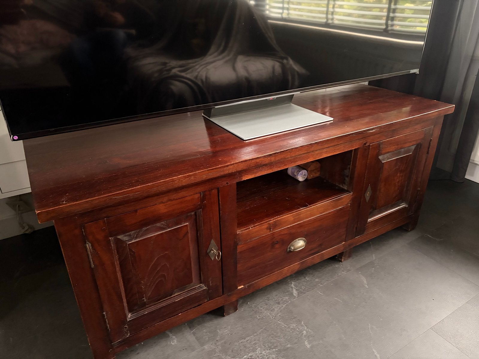 TV-meubel / Dressoir van donker hout en 2 salontafels, Ophalen, Gebruikt, Koloniaal, 50 tot 100 cm