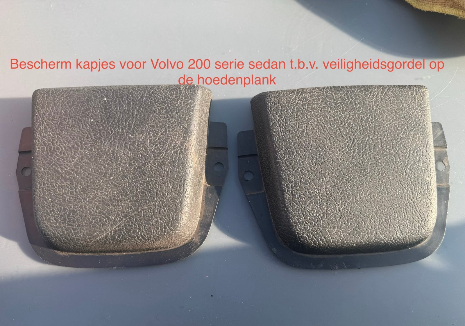 Volvo 200 sedan beschernkapjes veiligheidsgordel hoedeplank, Auto-onderdelen, Interieur en Bekleding, Ophalen of Verzenden, Volvo