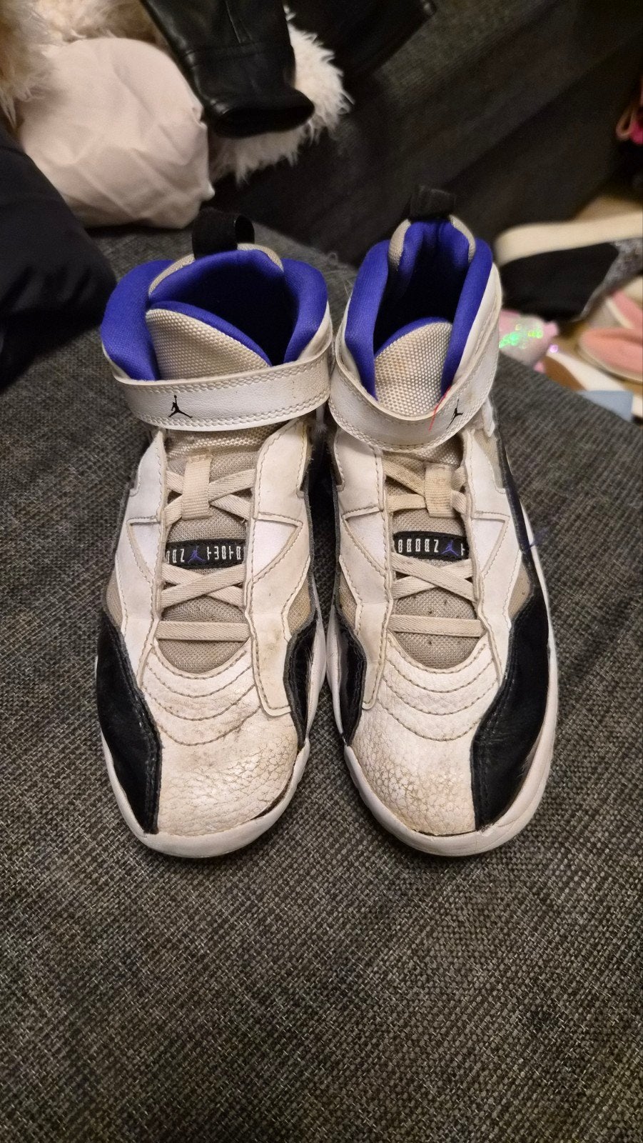Jordan schoenen maat 35, Kinderen en Baby's, Gebruikt, Ophalen of Verzenden, Jordan, Jongen of Meisje
