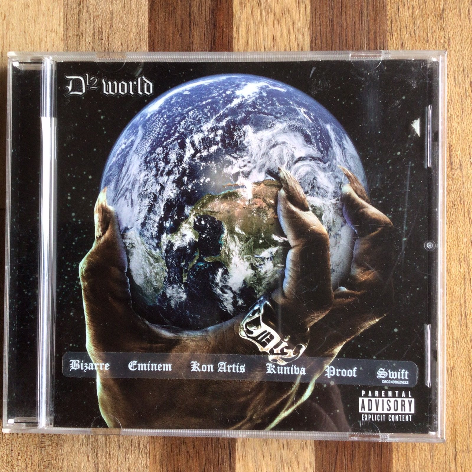D12 - World, Ophalen of Verzenden, Zo goed als nieuw