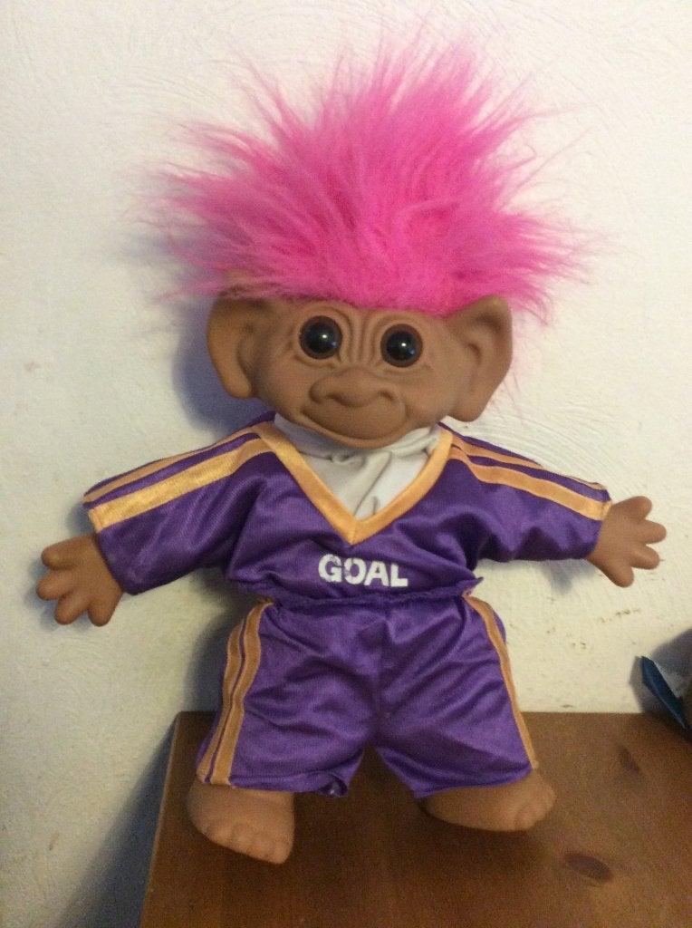 Vintage gelukstroll pop roze haar en trainingspak, Ophalen of Verzenden, Gebruikt, Pop