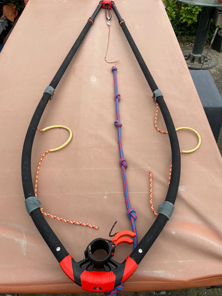 Mistral windsurf snelspangiek, Watersport en Boten, Windsurfen, Giek, Mistral, Ophalen of Verzenden, Zo goed als nieuw