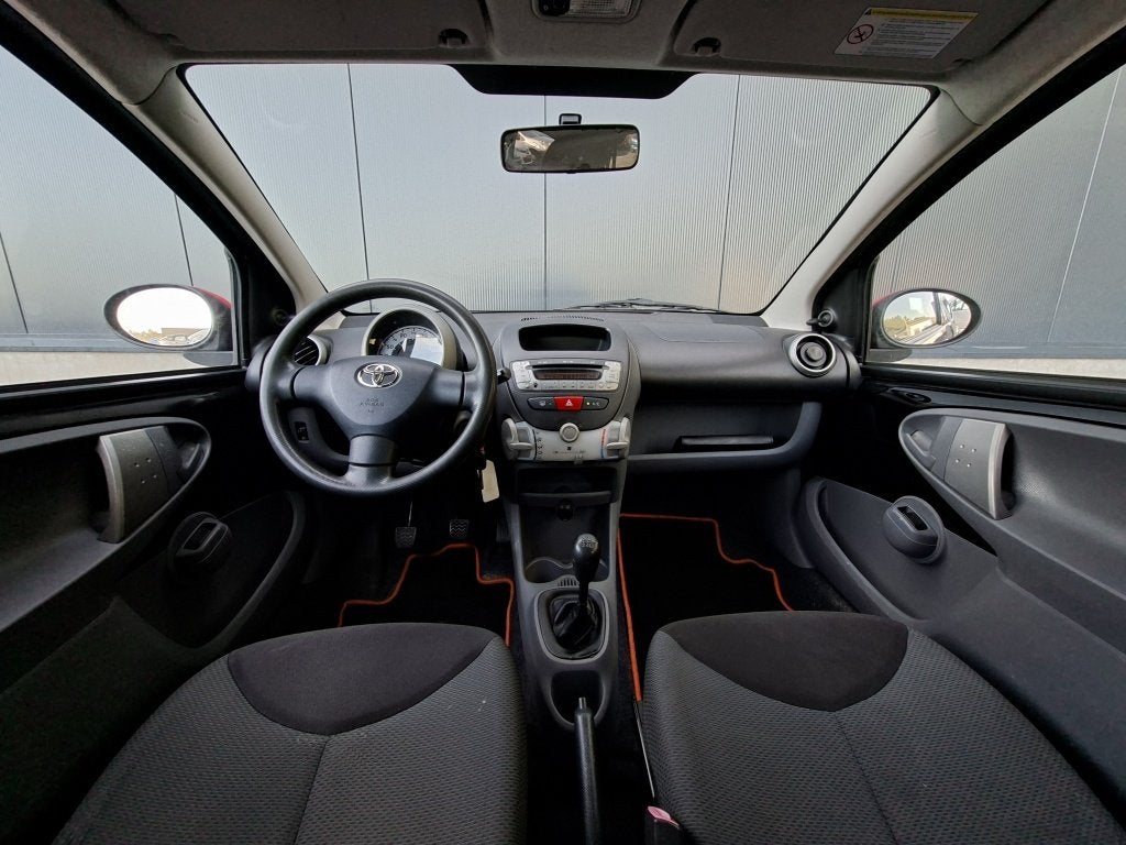 Toyota Aygo Toyota Aygo 1.0-12V + | Airco | Onderhoudsboekje, Voorwielaandrijving, Stof, Gebruikt, Metallic lak