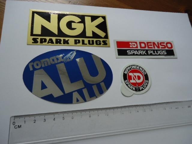 sticker oud NGK Romax auto motor race rally Nippondenso 4x, Verzamelen, Stickers, Verzenden, Zo goed als nieuw, Bedrijf of Vereniging