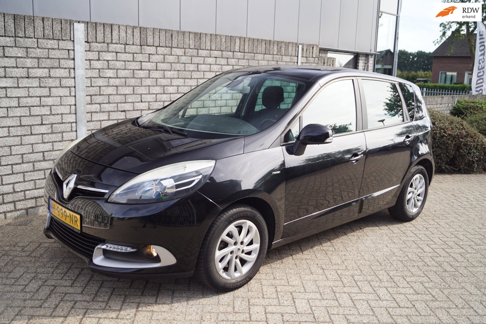 Renault Scénic 1.2 TCe Limited Sportst Stoelverw Navi Clima, Auto's, Voorwielaandrijving, Stof, Gebruikt, 4 cilinders