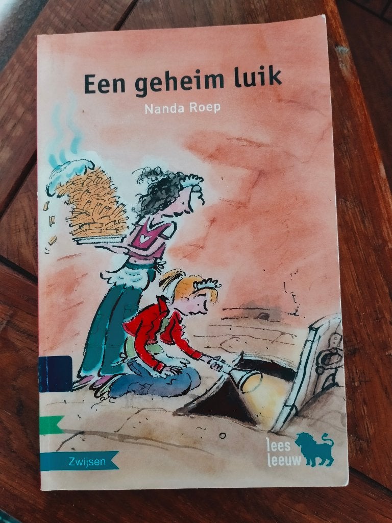 Een geheim luik - Nanda Roep voor Groep 6 of AVI E5, Ophalen of Verzenden, Zo goed als nieuw, Nanda Roep, Fictie algemeen