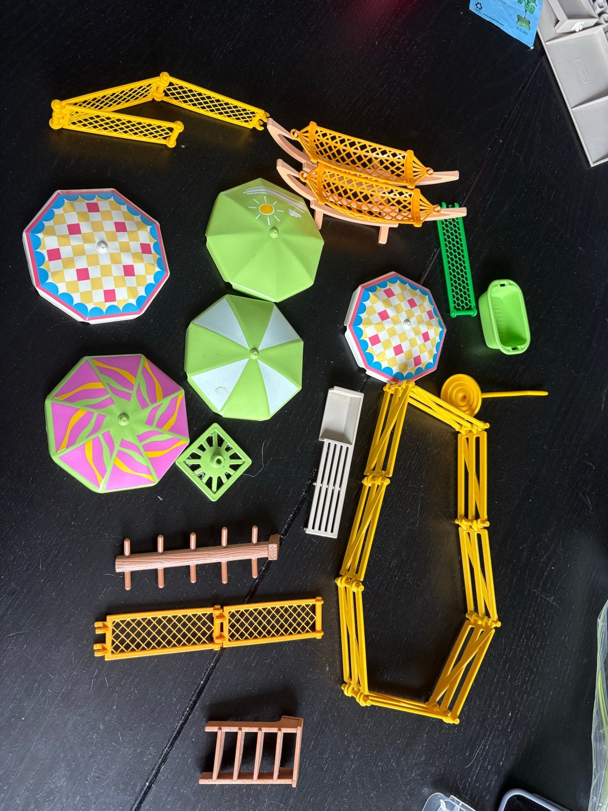 Hekken met parasols, Ophalen of Verzenden, Gebruikt
