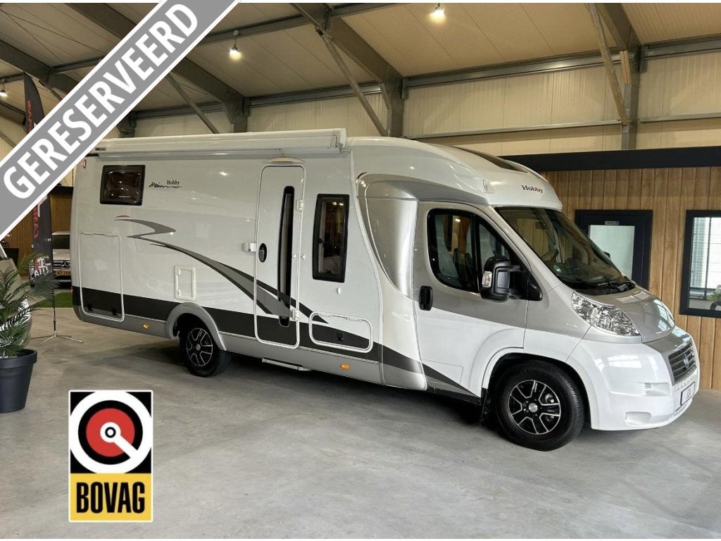 Hobby Toskana EXCLUSIVE 690GELC Enkele Bedden Fiat 160PK, Caravans en Kamperen, Campers, Ringverwarming, Fiat, Hobby, 7 tot 8 meter