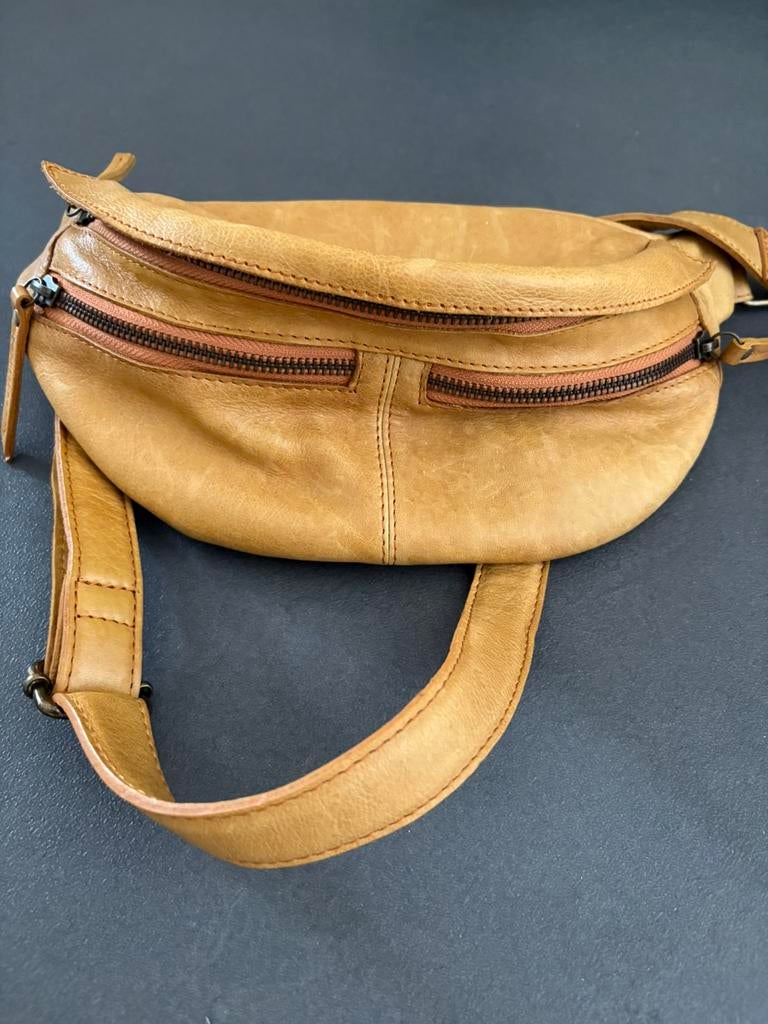 Gusti leder festivaltasje - bumblebag - crossbody, Ophalen of Verzenden, Zo goed als nieuw, Overige kleuren, Leer
