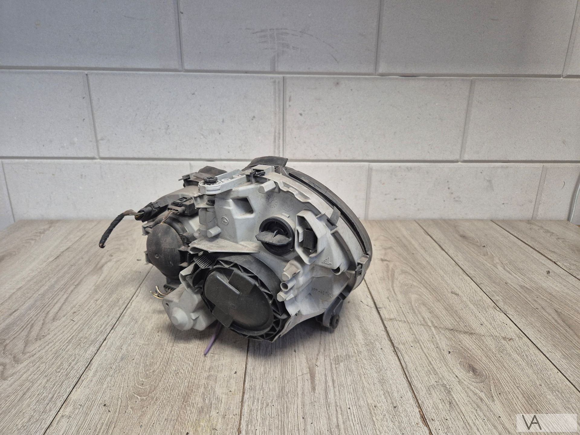 Koplamp XENON rechts van Mercedes C klasse W203 2004 - 2007, Gebruikt, -, Ophalen of Verzenden, -