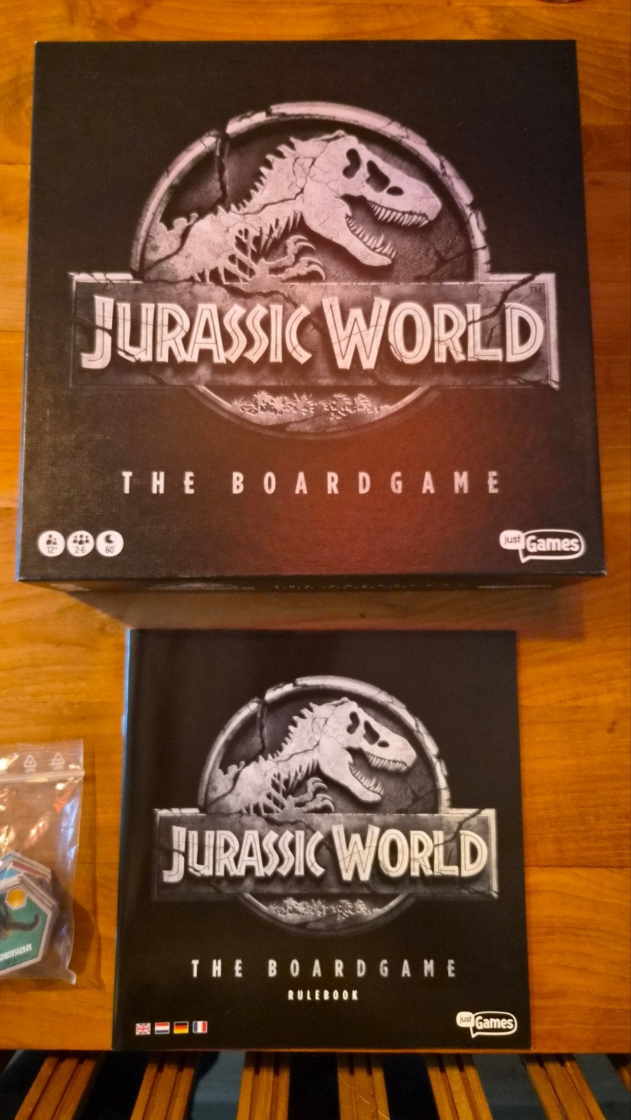 Jurassic World: The Board Game - Zo goed als nieuw, Drie of vier spelers, Ophalen, Zo goed als nieuw, Just Games