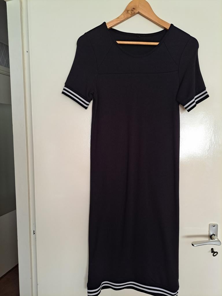 Leuke zwarte jurk maat S, Kleding | Dames, Jurken, Zwart, Ophalen of Verzenden, Zo goed als nieuw, Maat 36 (S)