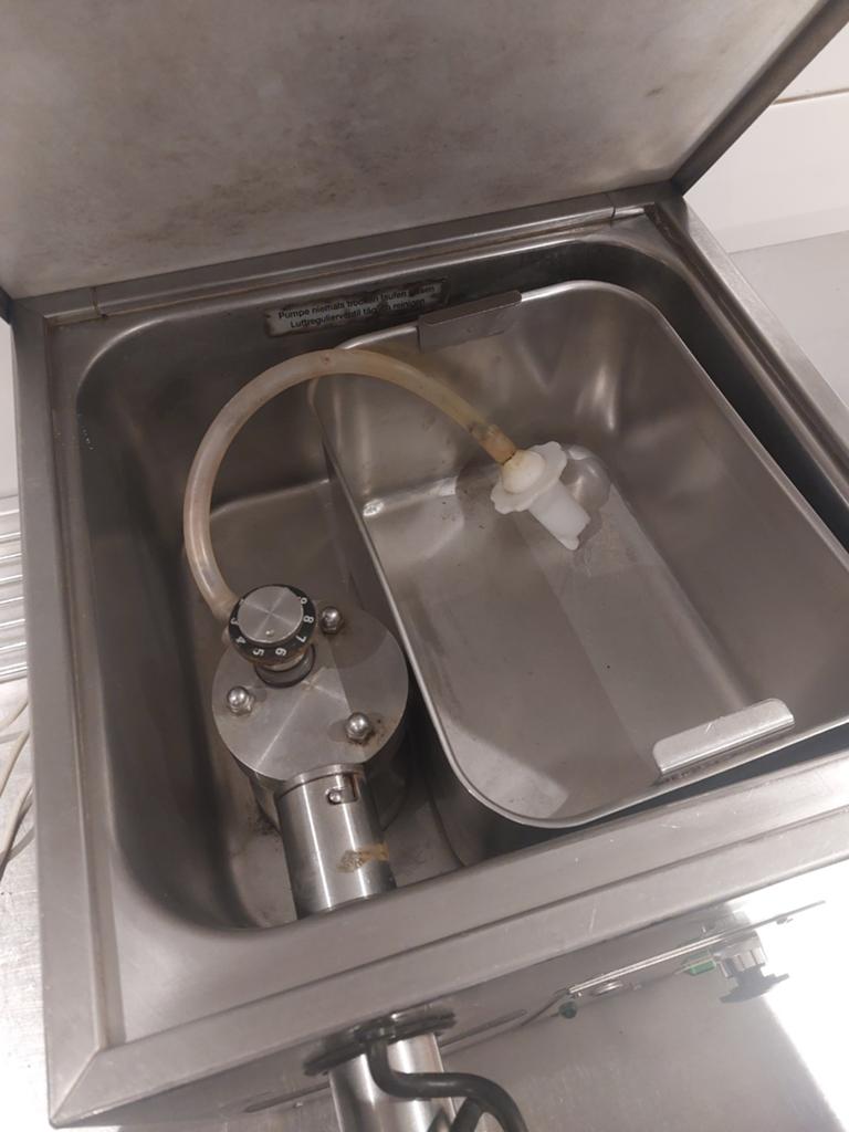 Slagroommachine Mussana Sanumat Lady, Ophalen, Gebruikt, Bakkerij en Slagerij