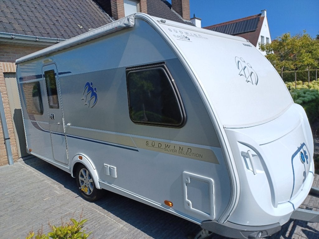 Knaus 450 FU Südwind Silver Selection, Rondzit, Particulier, Vast bed, 4 tot 5 meter