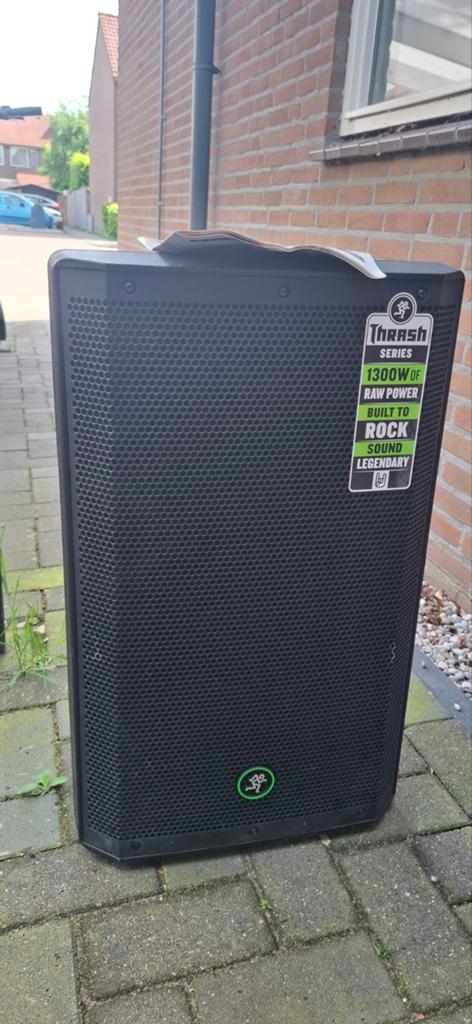 Mackie Thrash 215 1300W Powered Luidspreker (1x), Ophalen