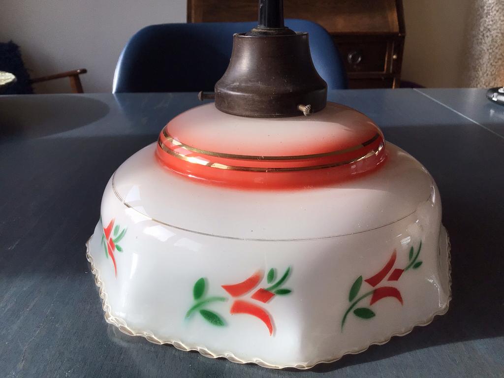 Vintage Lampenkapje met fitting wit rood 8-hoekig, Ophalen of Verzenden