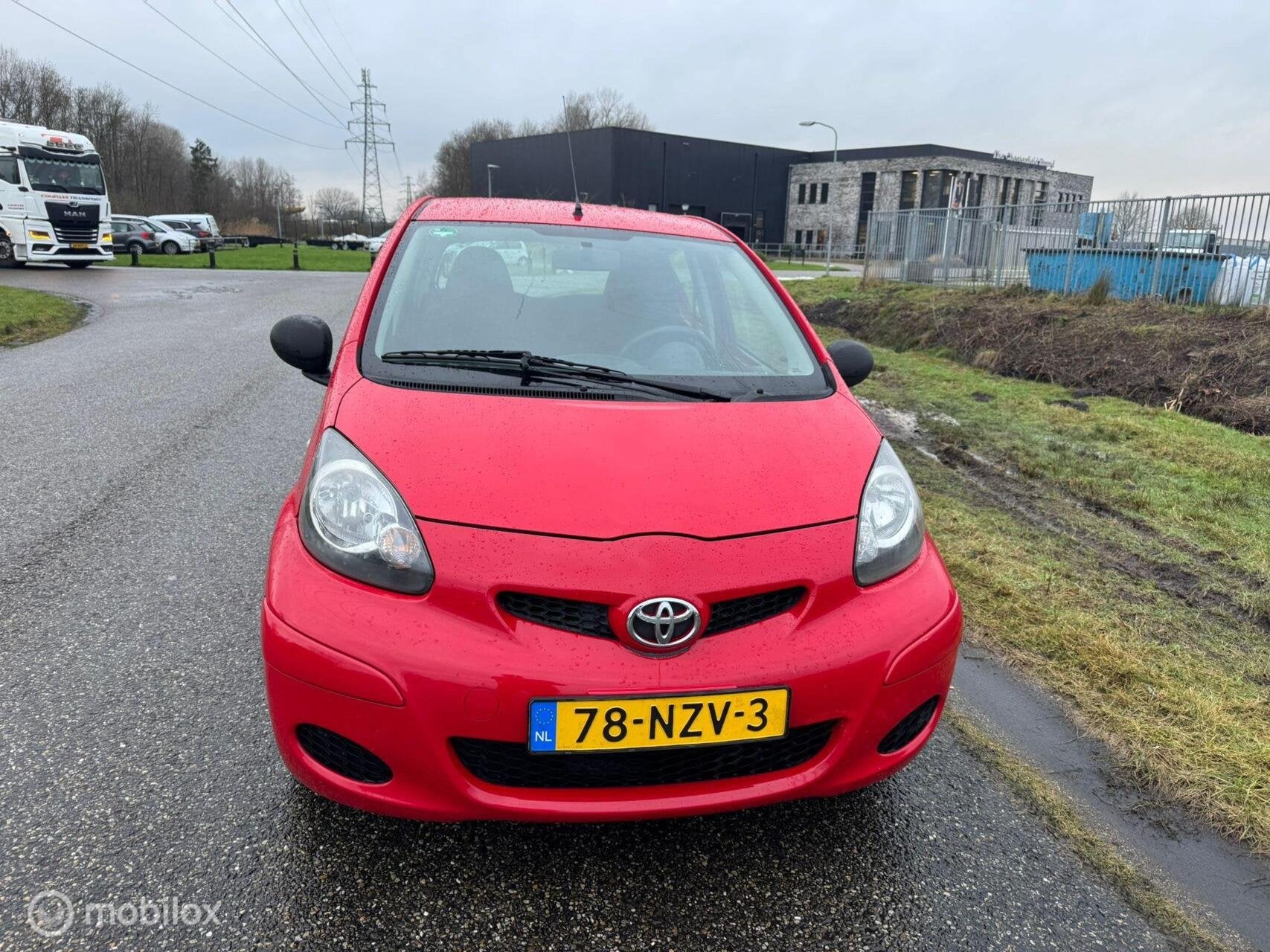 Toyota Aygo 1.0-12V Cool#Airco#nieuwe APK#, Auto's, Voorwielaandrijving, Euro 5, Gebruikt, 4 stoelen