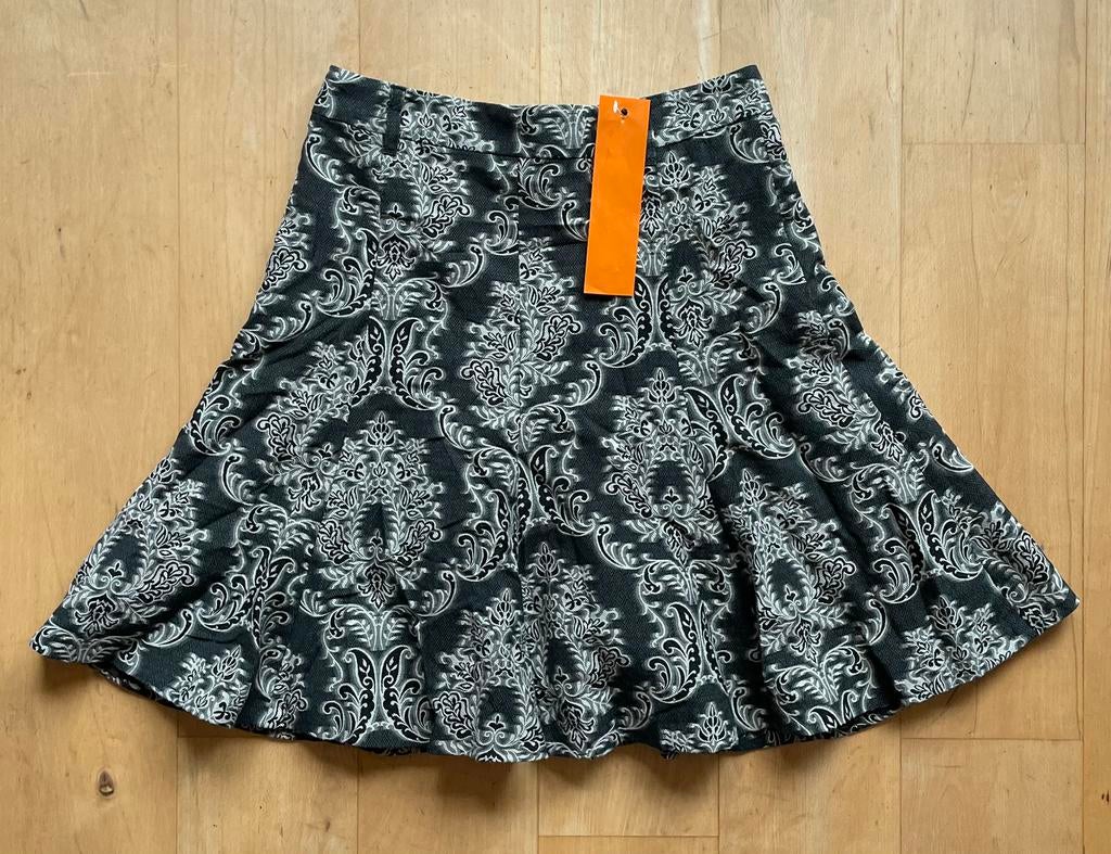 Sissy Boy design rok met prachtig motief S / M, Ophalen of Verzenden, Zo goed als nieuw, Maat 36 (S), Knielengte