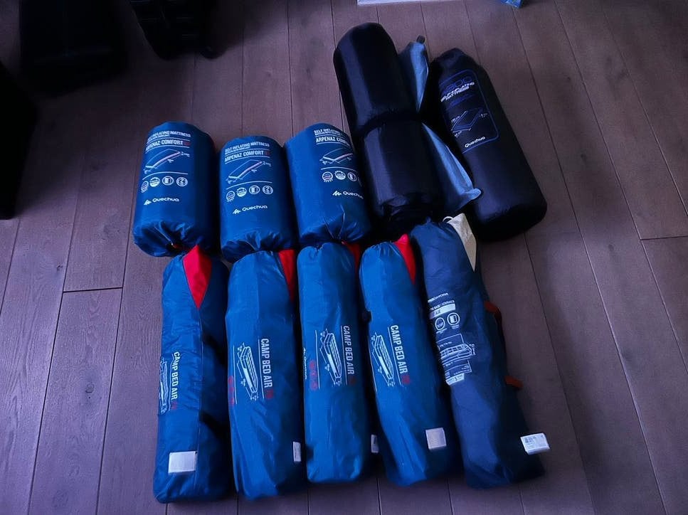 5x Compleet Decathlon Quechua Veldbed Camp Bed Air + mat, Caravans en Kamperen, Kampeeraccessoires, Ophalen, Gebruikt