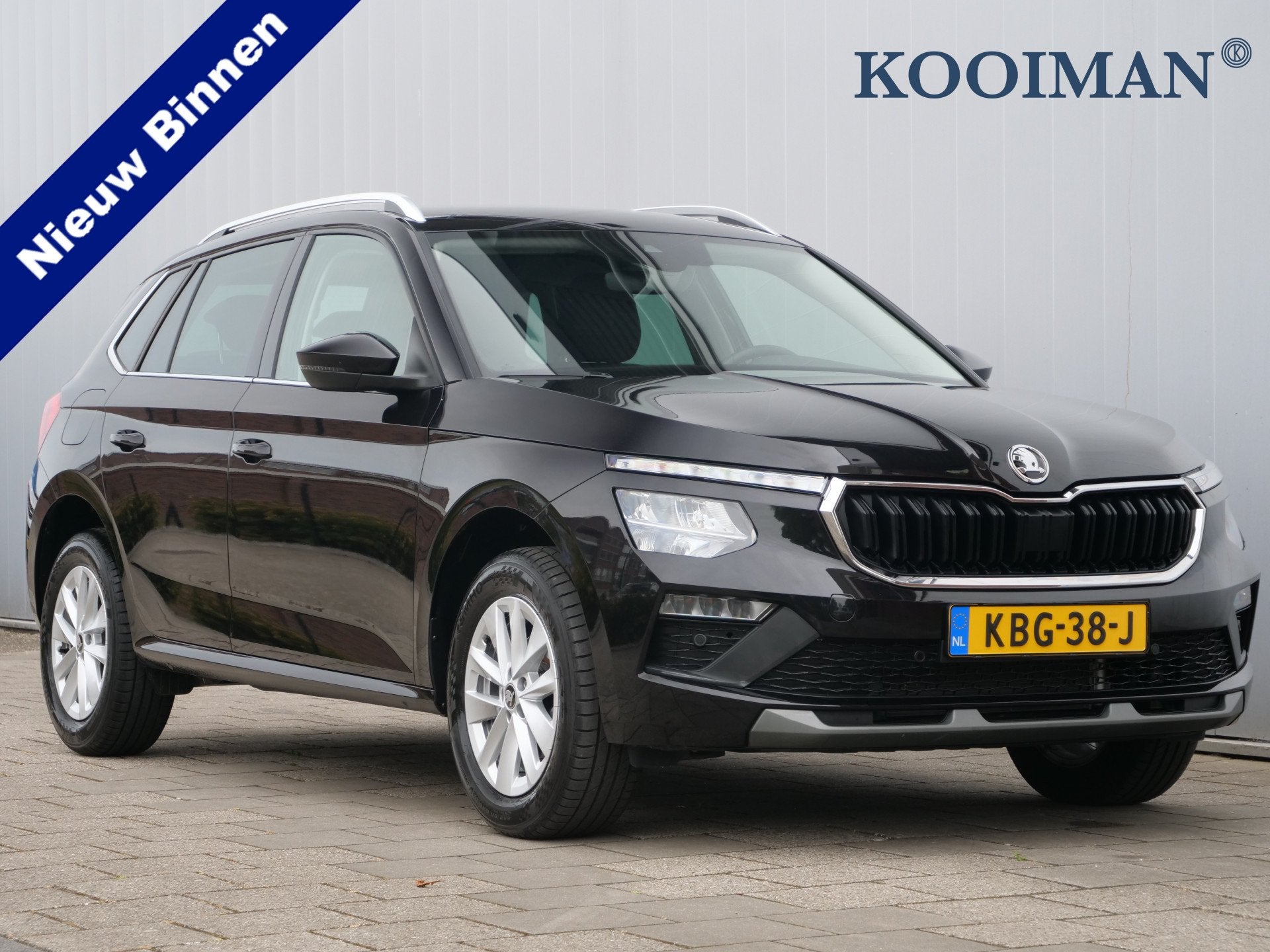 Skoda Kamiq 1.0 TSI Business Edition 116 Pk Automaat DAB / A, Auto's, Stof, Zwart, 3 cilinders, Kamiq